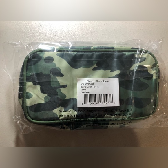 Stoney Clover Lane camo small pouch - Picture 2 of 2